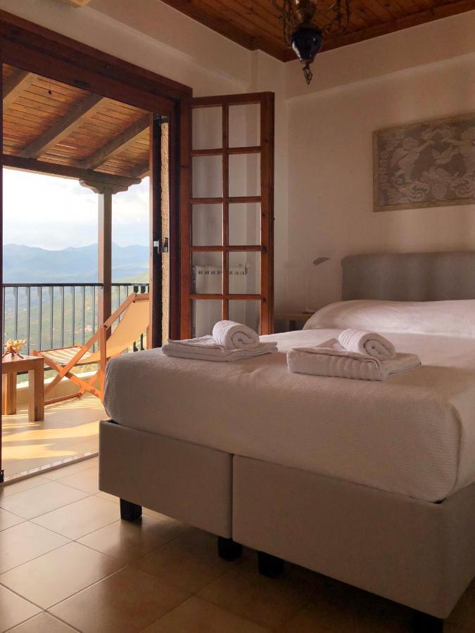 Gaia Guest House 卡拉马塔 外观 照片