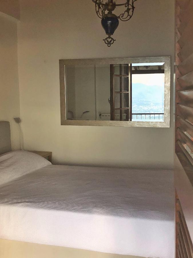 Gaia Guest House 卡拉马塔 外观 照片