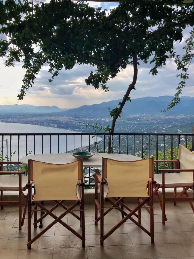 Gaia Guest House 卡拉马塔 外观 照片