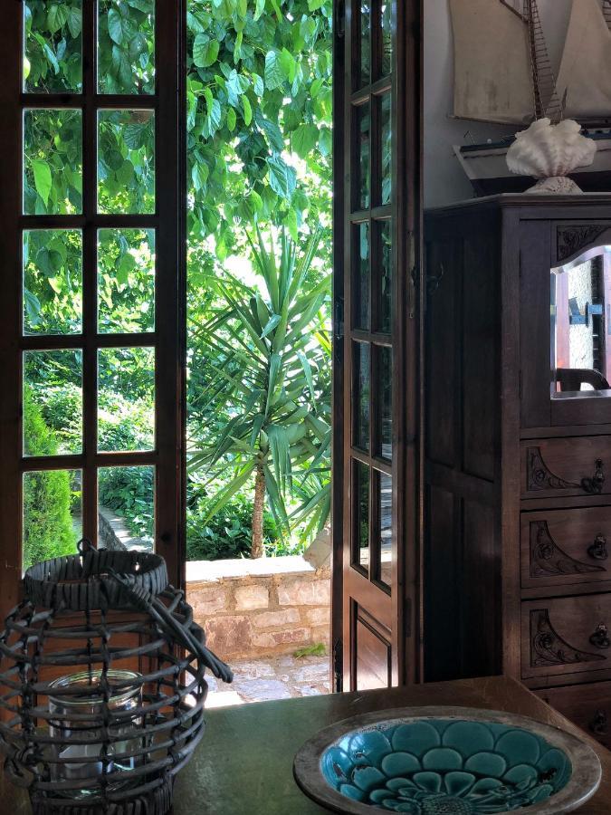 Gaia Guest House 卡拉马塔 外观 照片