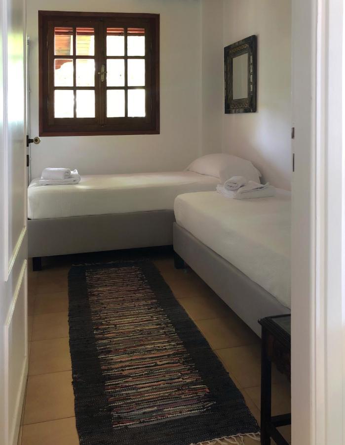 Gaia Guest House 卡拉马塔 外观 照片