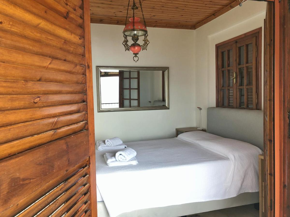 Gaia Guest House 卡拉马塔 外观 照片