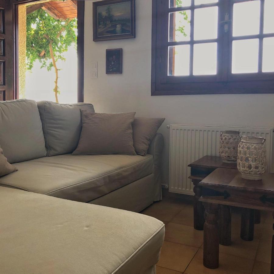 Gaia Guest House 卡拉马塔 外观 照片